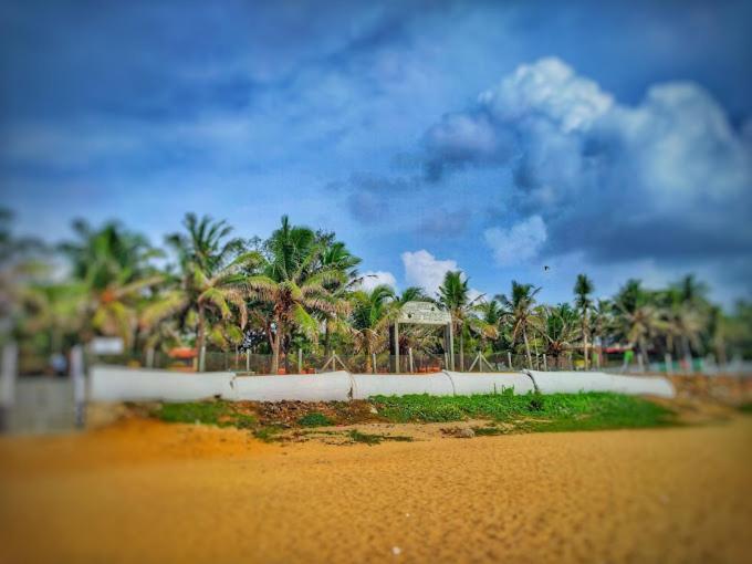 Sea Breeze Beach Resort Махабалипурам Экстерьер фото